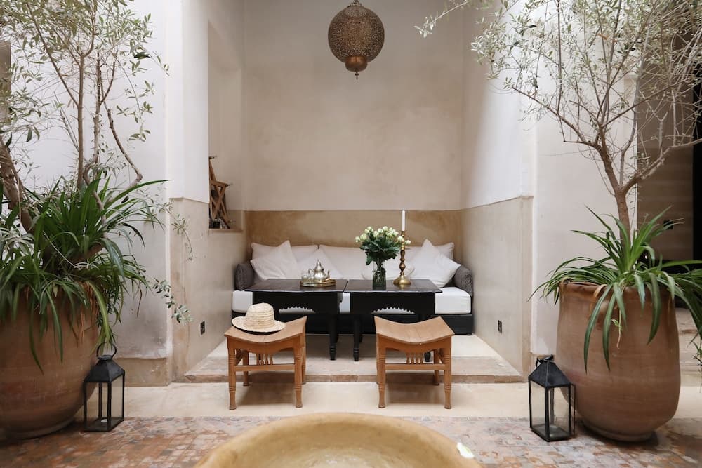Riad Azzouna 13