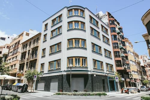 Apartamentos Poeta Quintana