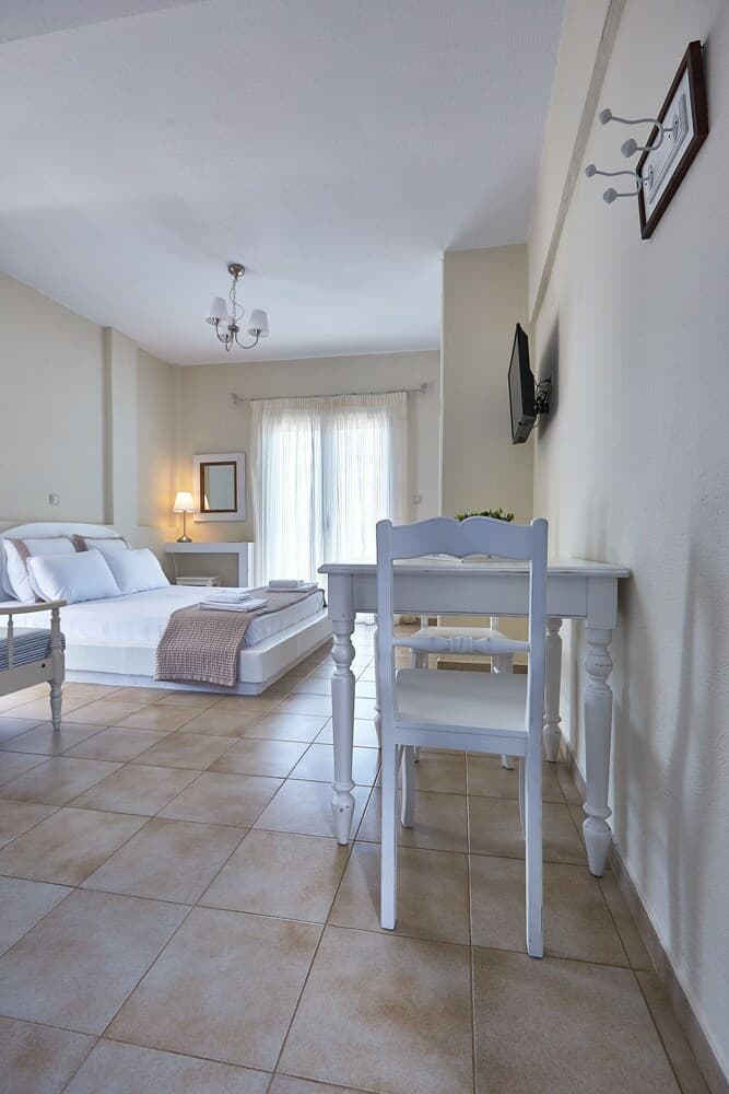 Aelia Apartments