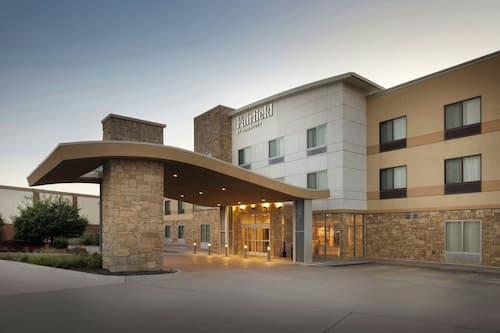 Fairfield Inn & Suites by Marriott Lincoln Southeast