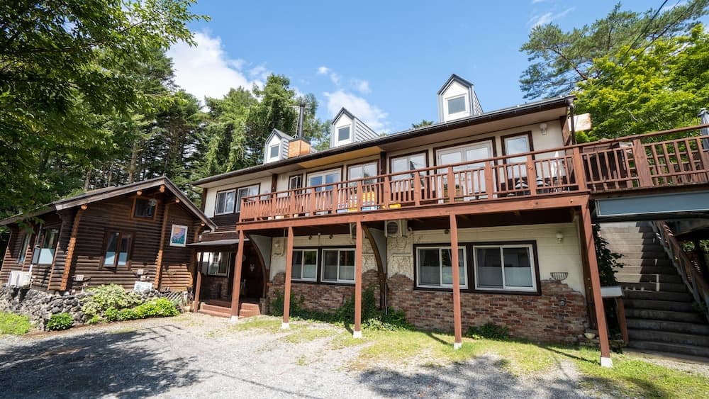 Pension and Log Cottage Hoshinoko