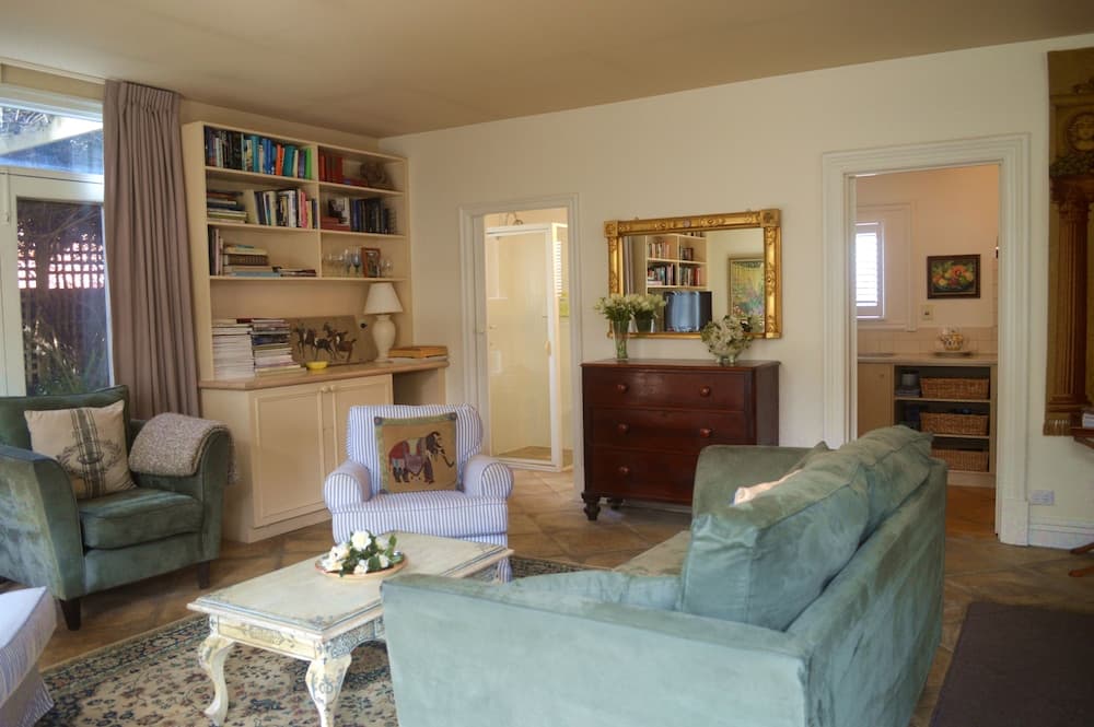 Athelney Cottage