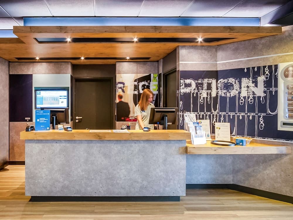 ibis budget Courbevoie Paris la Defense 1