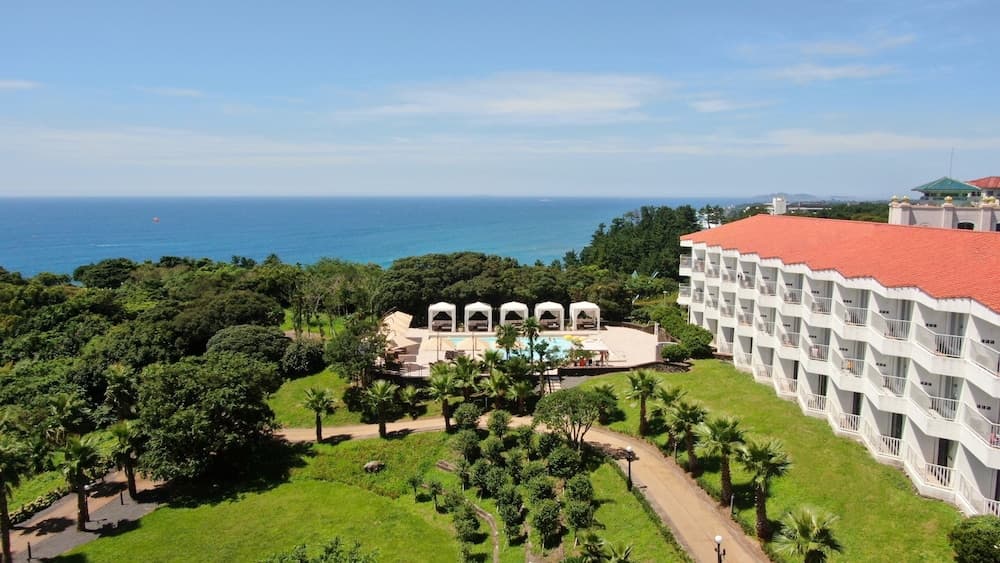 Kensington Resort Jeju Jungmun
