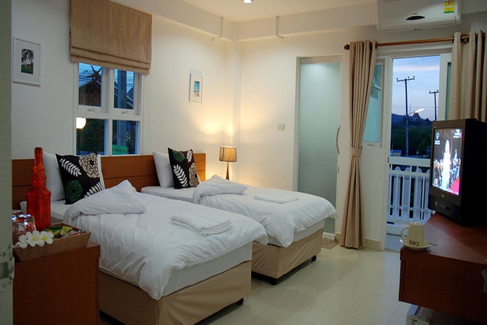 Baan Ton Mai Apartment