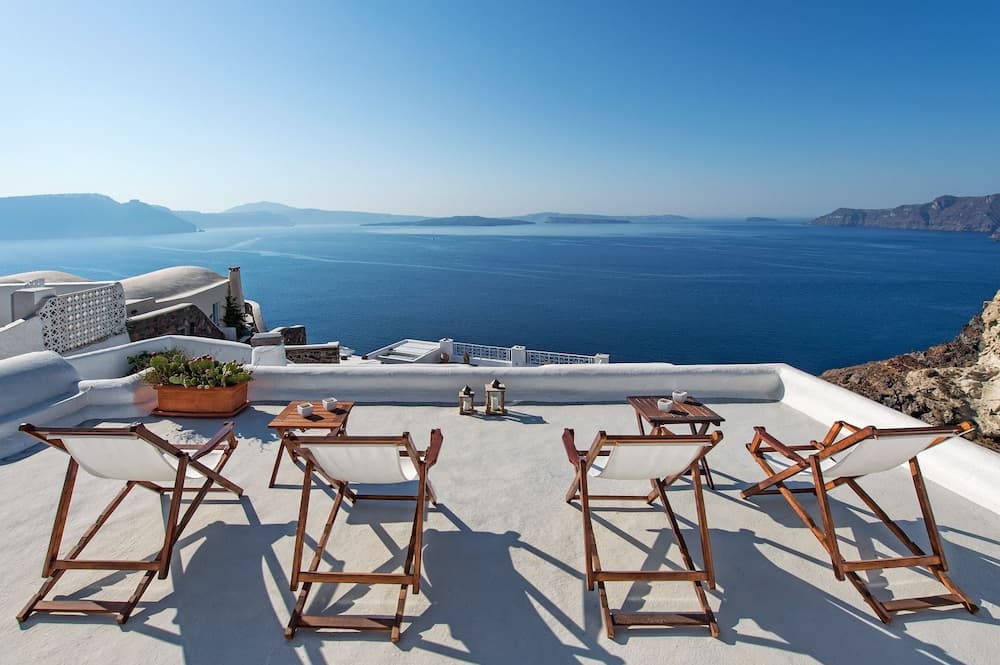 Skala Cave by Thireon