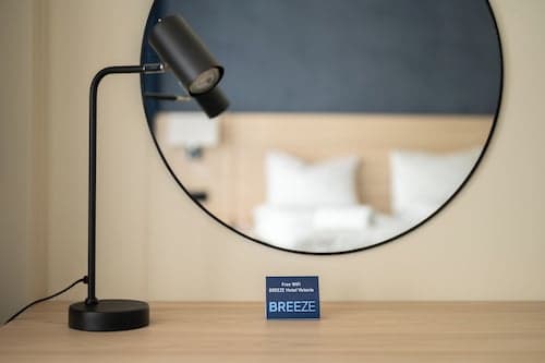 BREEZE Hotel Victoria - Self-Service