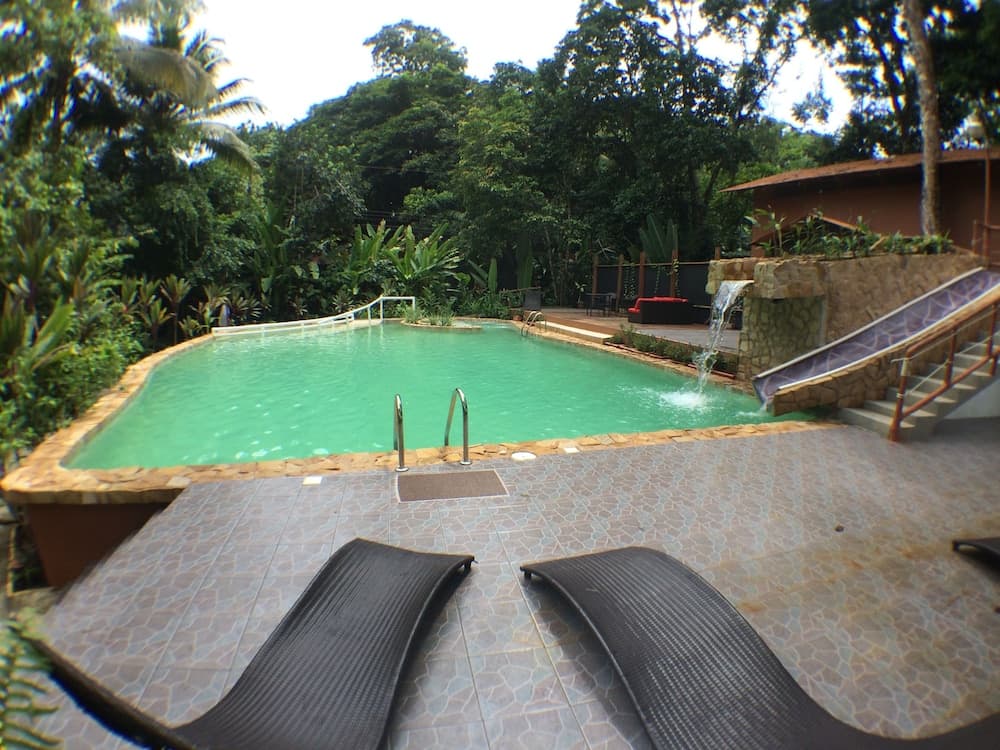 Rana Roja Lodge