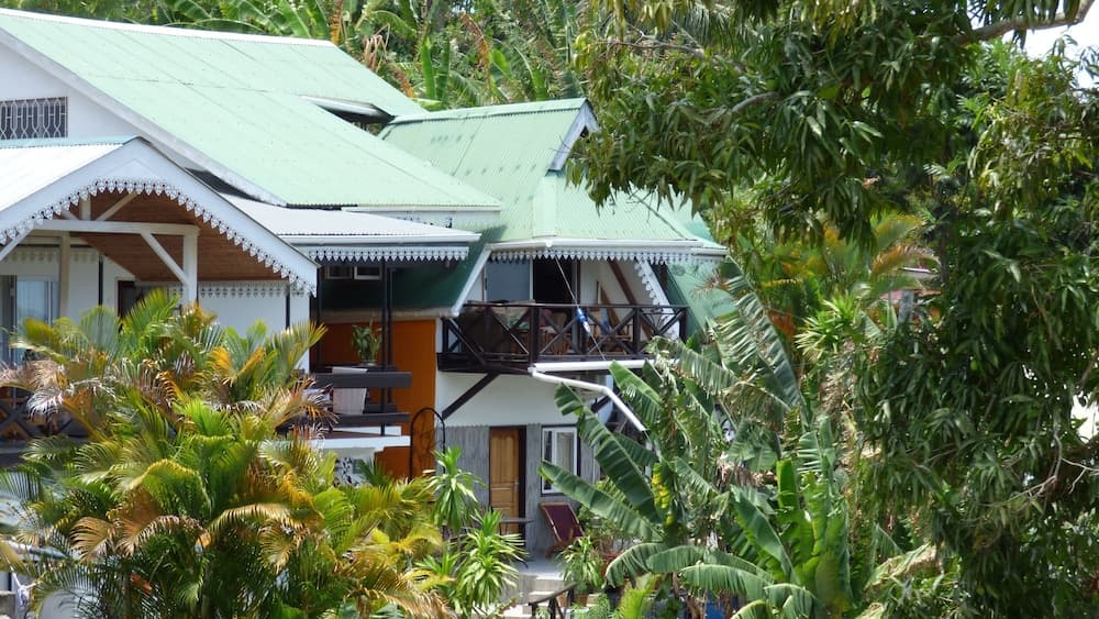 CHEZ LORNA 3 nights or plus