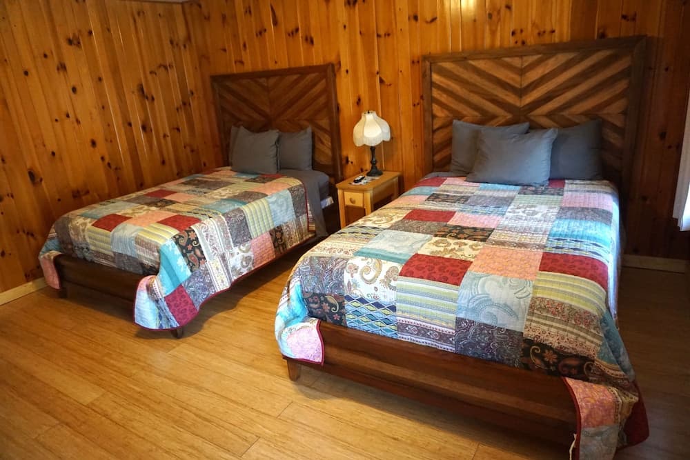 Marshall's Creek Rest Motel