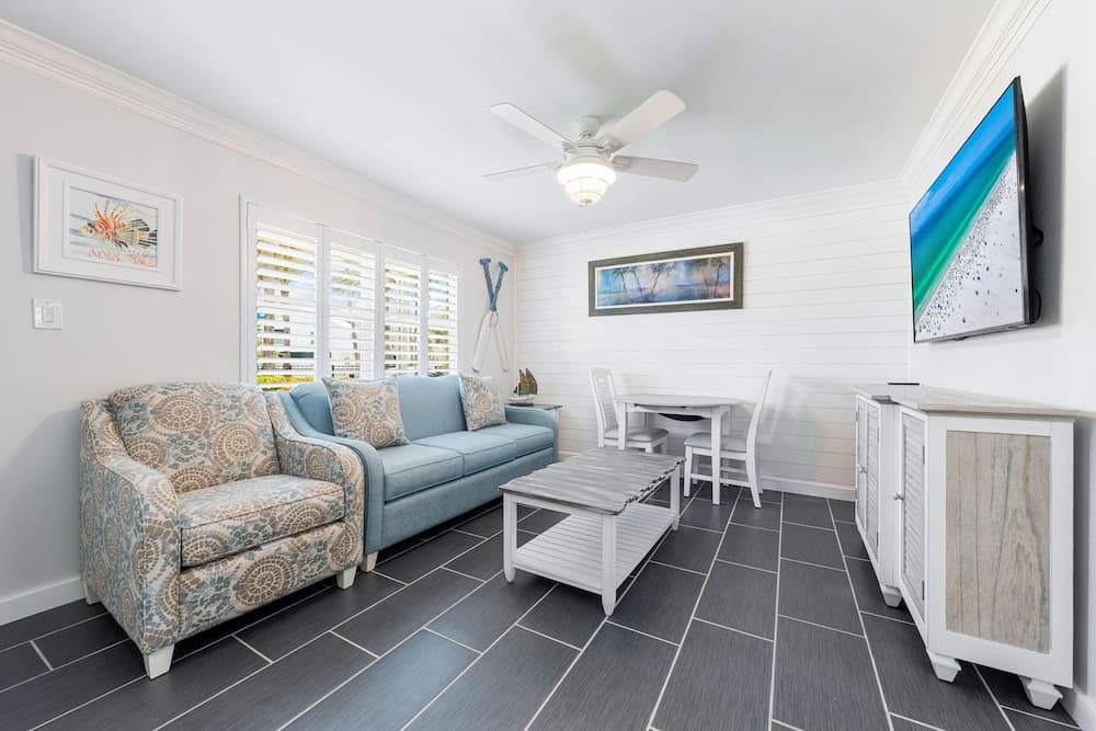 Gulf Holiday by Beachside Management