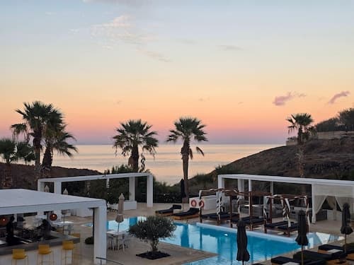 Aurora Luxury Suites
