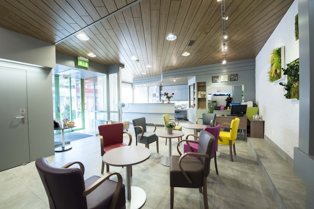 Lobi dinlenme salonu