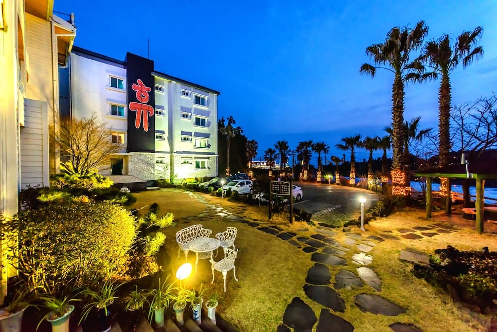 Jungmun JejuHue Pension