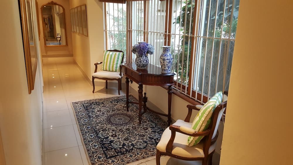 Bed and Breakfast on Melrose