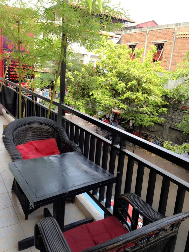 White River II Hostel