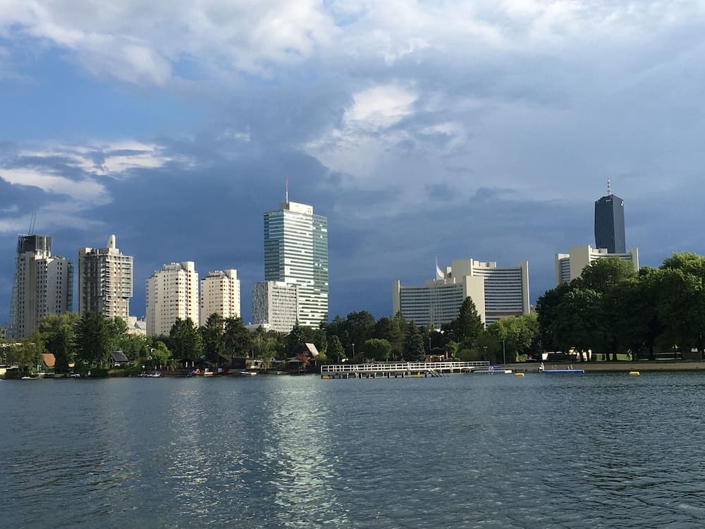 AJO Vienna Beach - Contactless Check-in