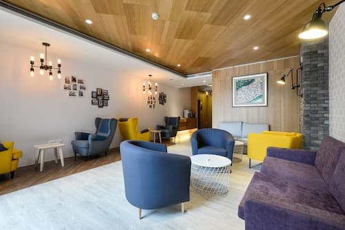R7 Eco Hotel