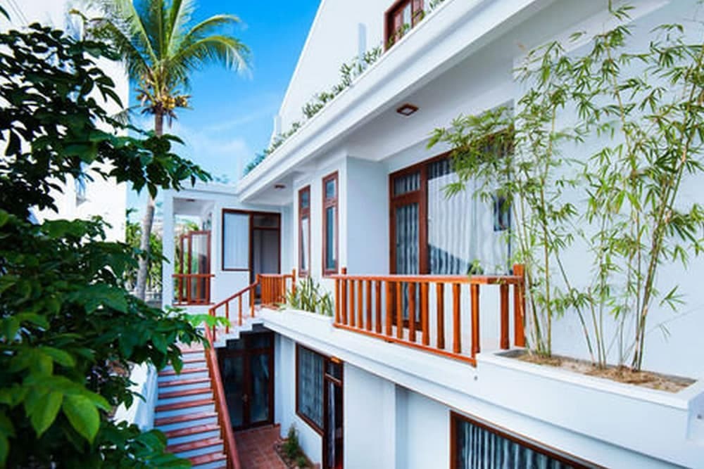 Riverside Plum Garden Homestay