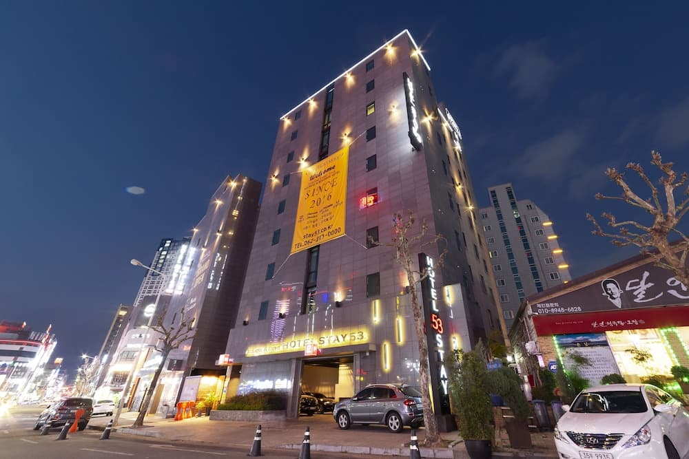 Hotel Stay 53