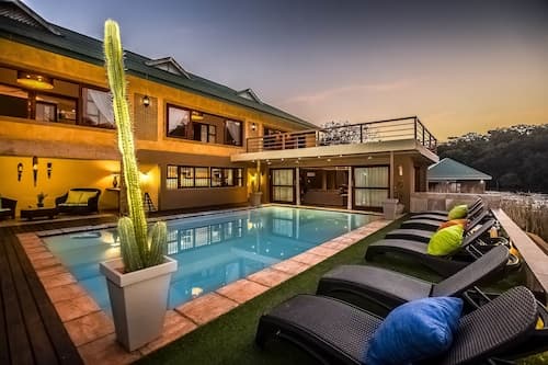 Bambuu Lakeside Lodge