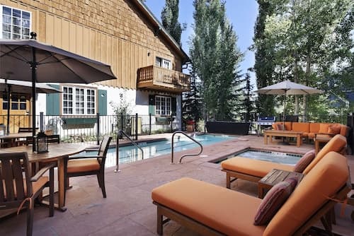 Alpenblick by Frias Properties