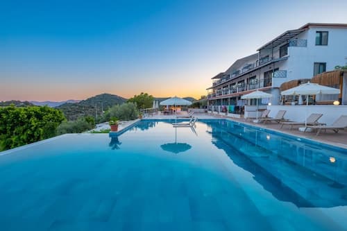 Hamarat Otel (+15)