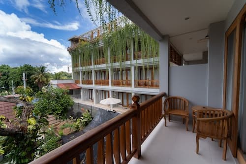 Komodo Lodge