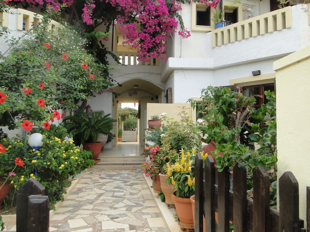 Paradise Inn