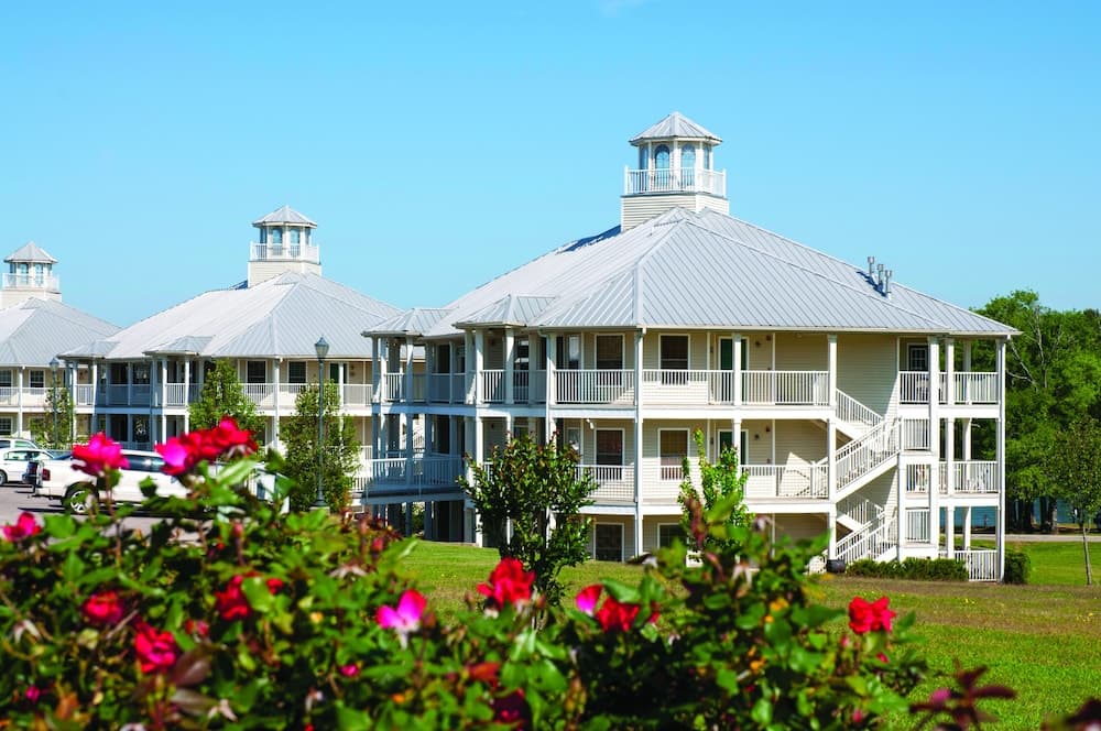 Holiday Inn Club Vacations Piney Shores Resort at Lake Conroe by IHG