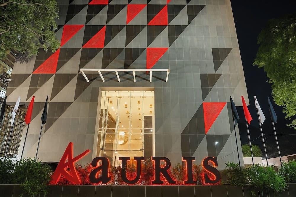 Aauris