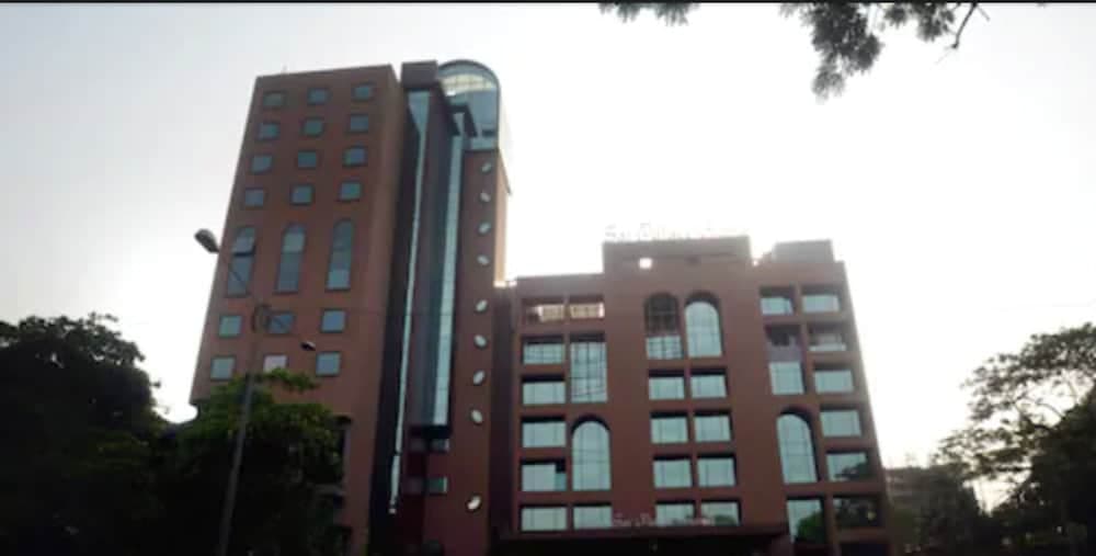 Hotel Sai Palace Grand Malad