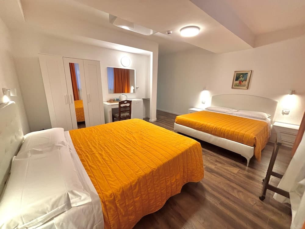 Victoria Hotels Royal Garden