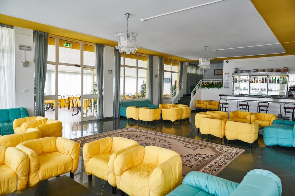 Lobi dinlenme salonu