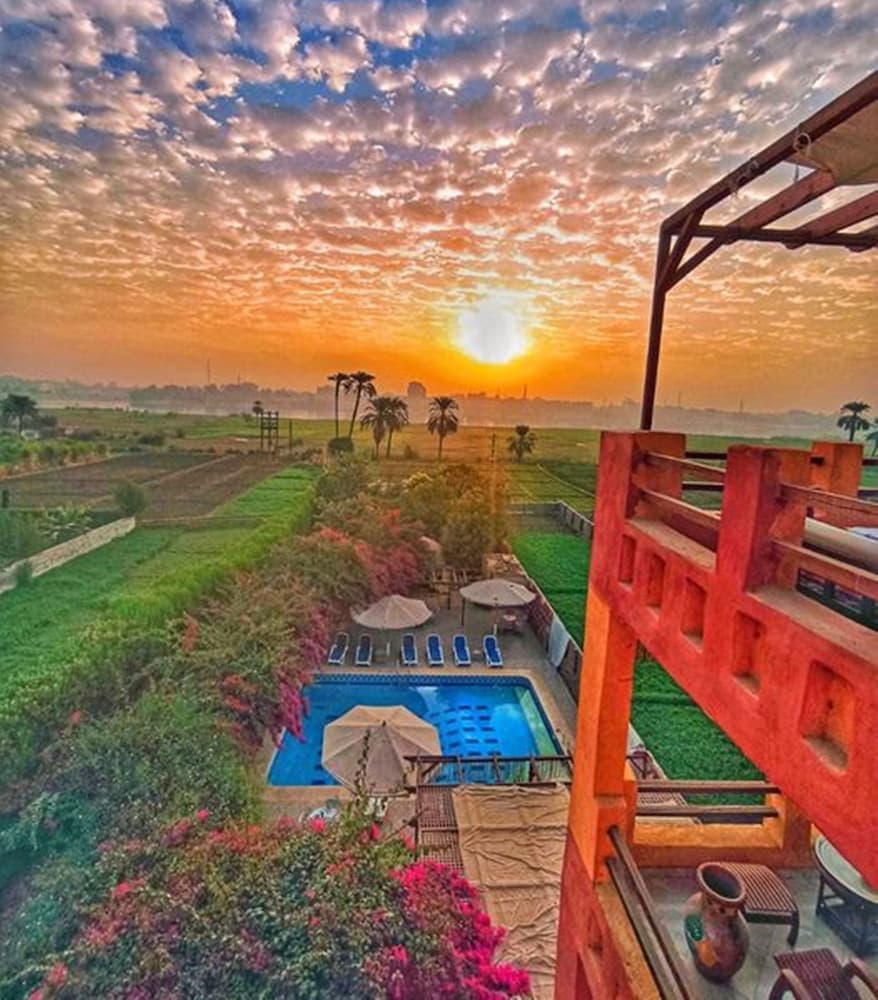 Nile Compound Hotel