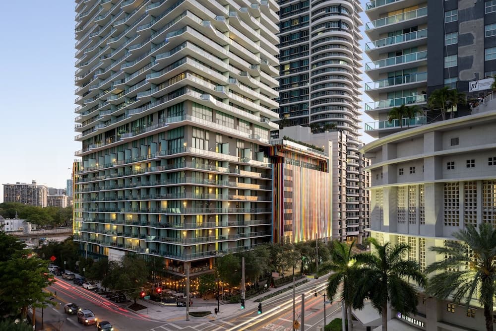 Dua Miami, Autograph Collection