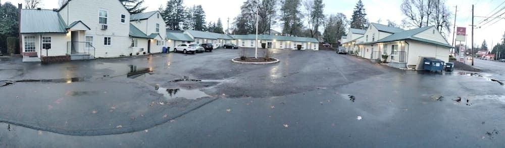 Budget Lodge by OYO Portland West