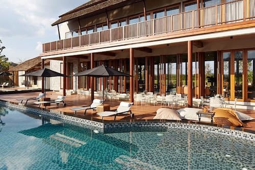 Boribot Pool Resort