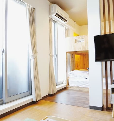 Poly Hostel Osaka