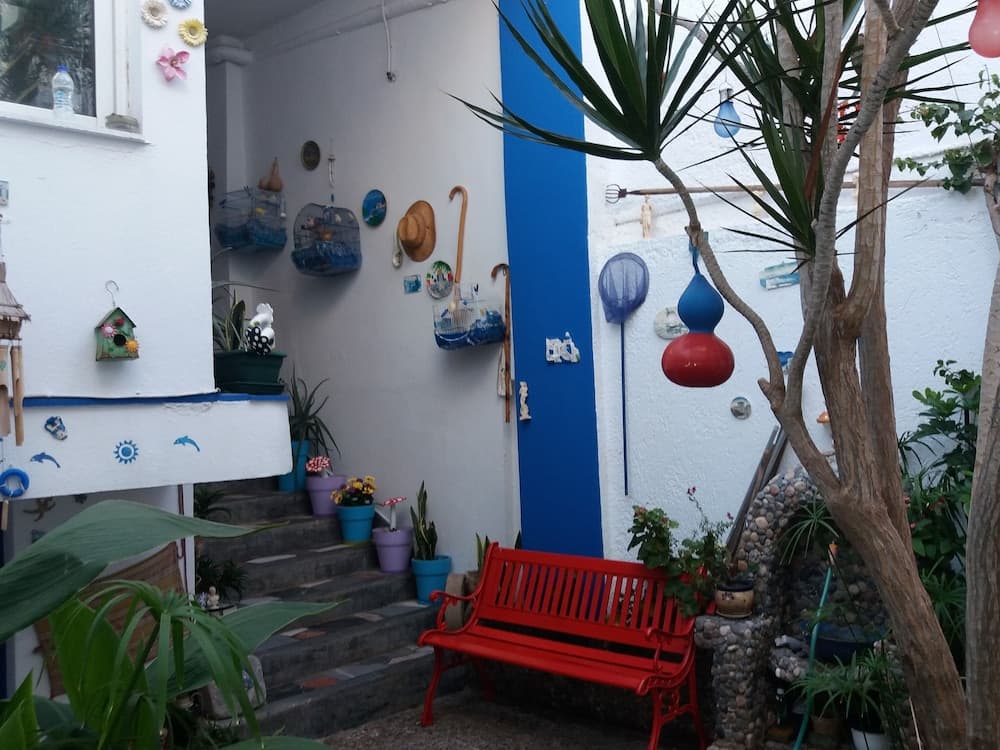 Psaras Apartments