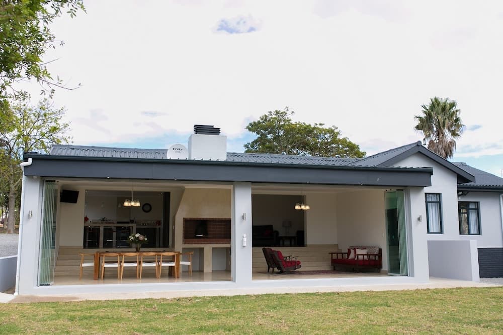 401 Rozendal Cottages