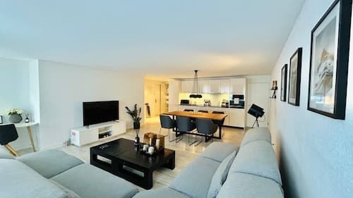 Paradeplatz Apartment by Airhome
