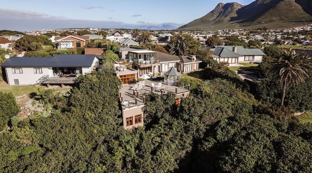 Kennedy's Beach Villa