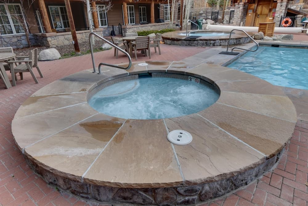 Arapahoe Lodge 1 Bed 2 Bath