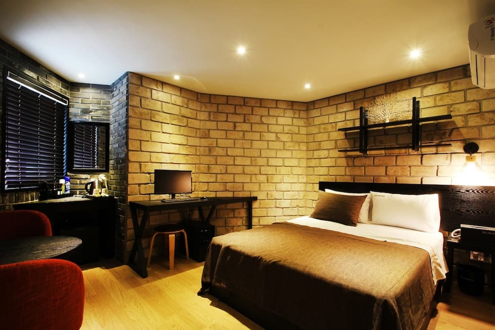 17th Hotel