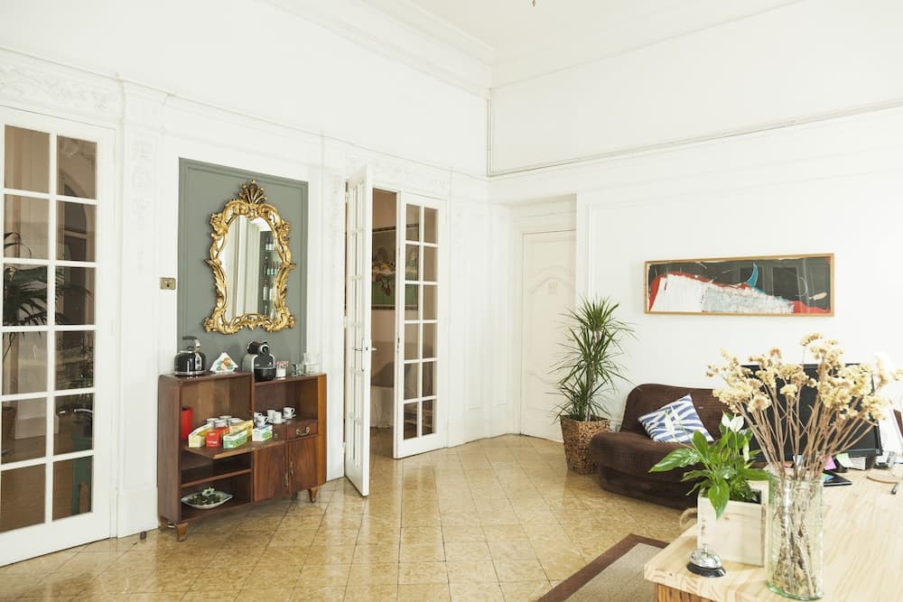 Lobi dinlenme salonu