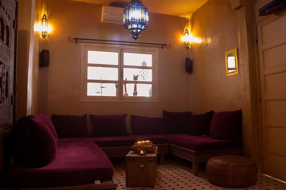 Lobi dinlenme salonu