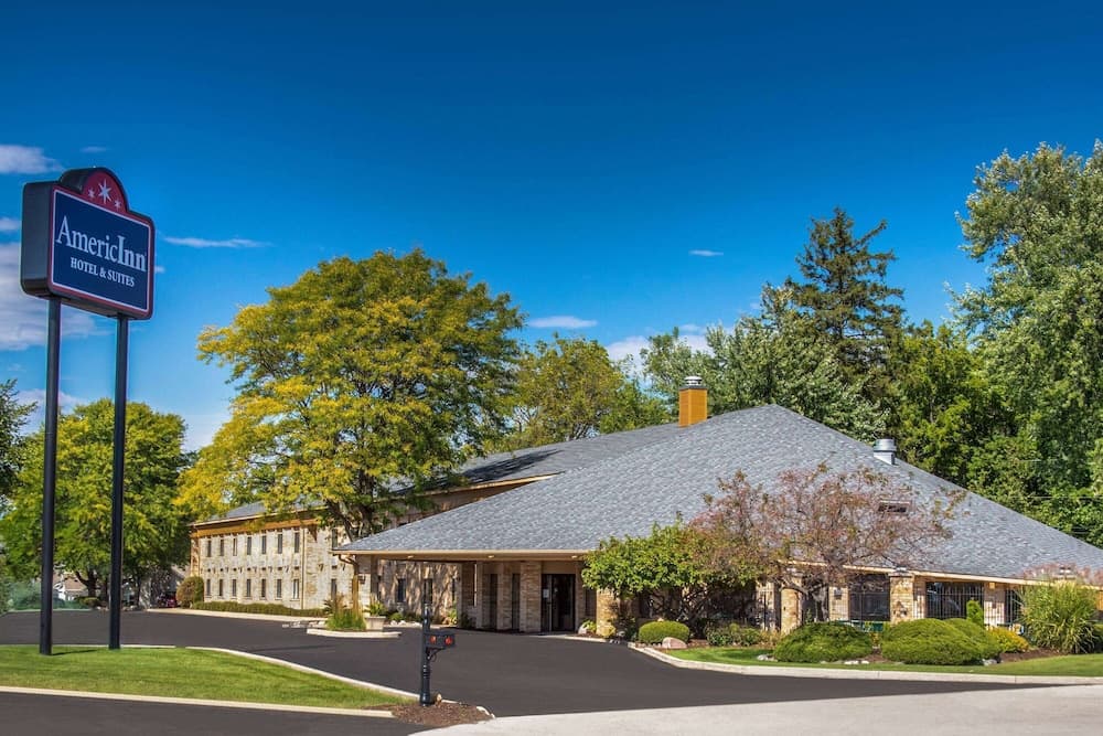 AmericInn by Wyndham Delafield-Waukesha-Milwaukee