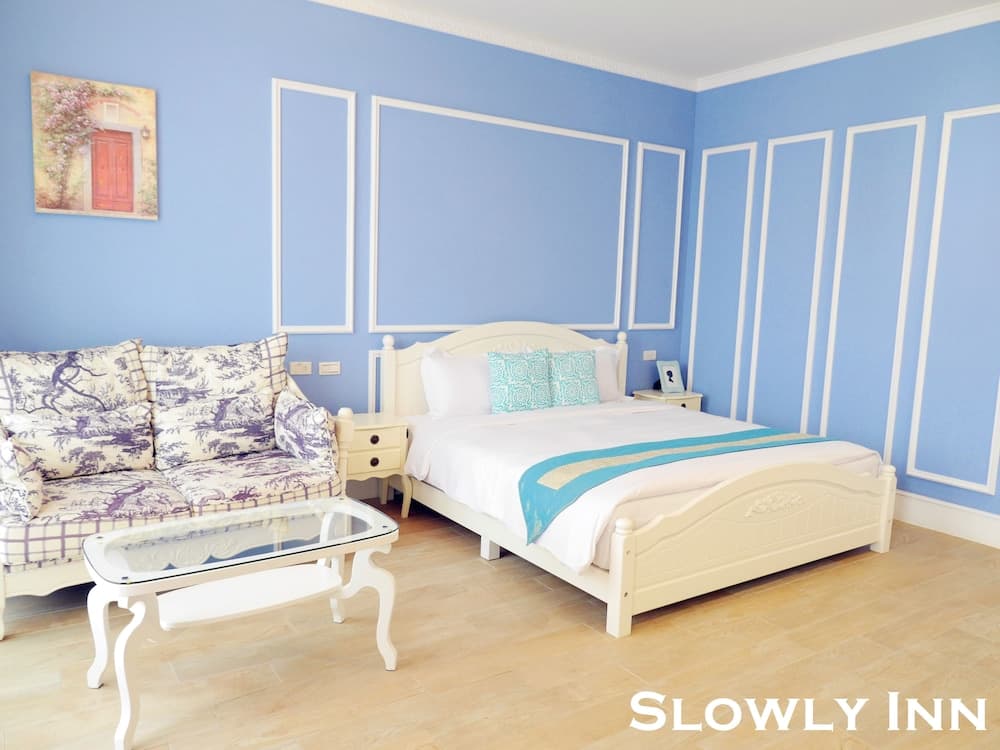 Slowly Inn