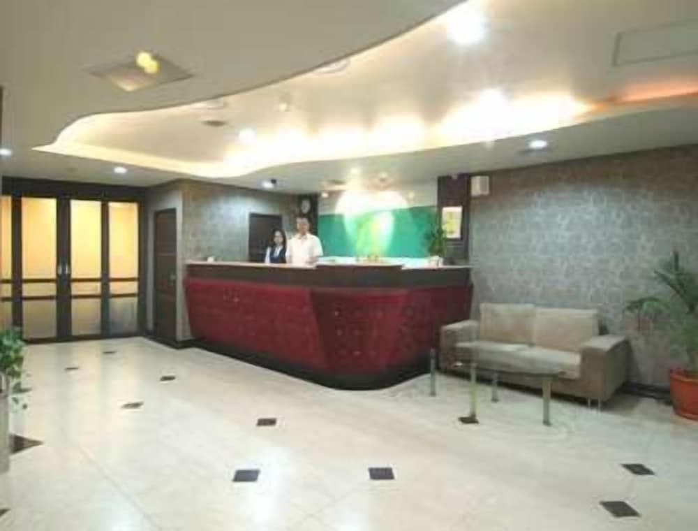 Left Bank Hotel
